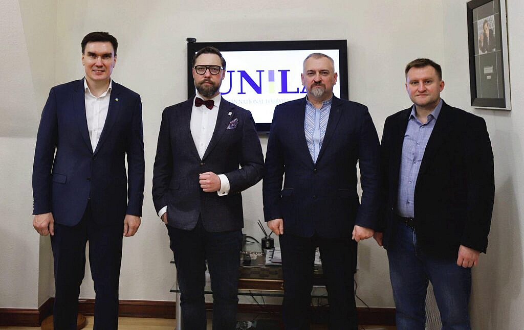 Голова НАПУ Володимир Ведмідь, Голова Правління НАЛУ Олексій Шевчук, депутат ВРУ Олександр Федієнко, член Правління НАЛУ Олександр Лещенко